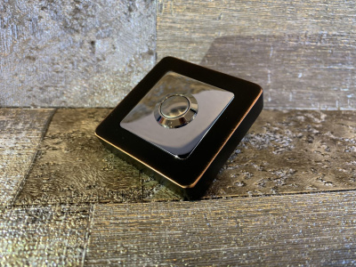 Кнопка Mirror Square
